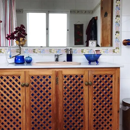 Villa Luxurious Estepona: Private Pool Retreat *